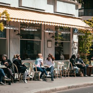 Tyrimas: Lietuvoje ar Estijoje klientai aptarnaujami geriau?